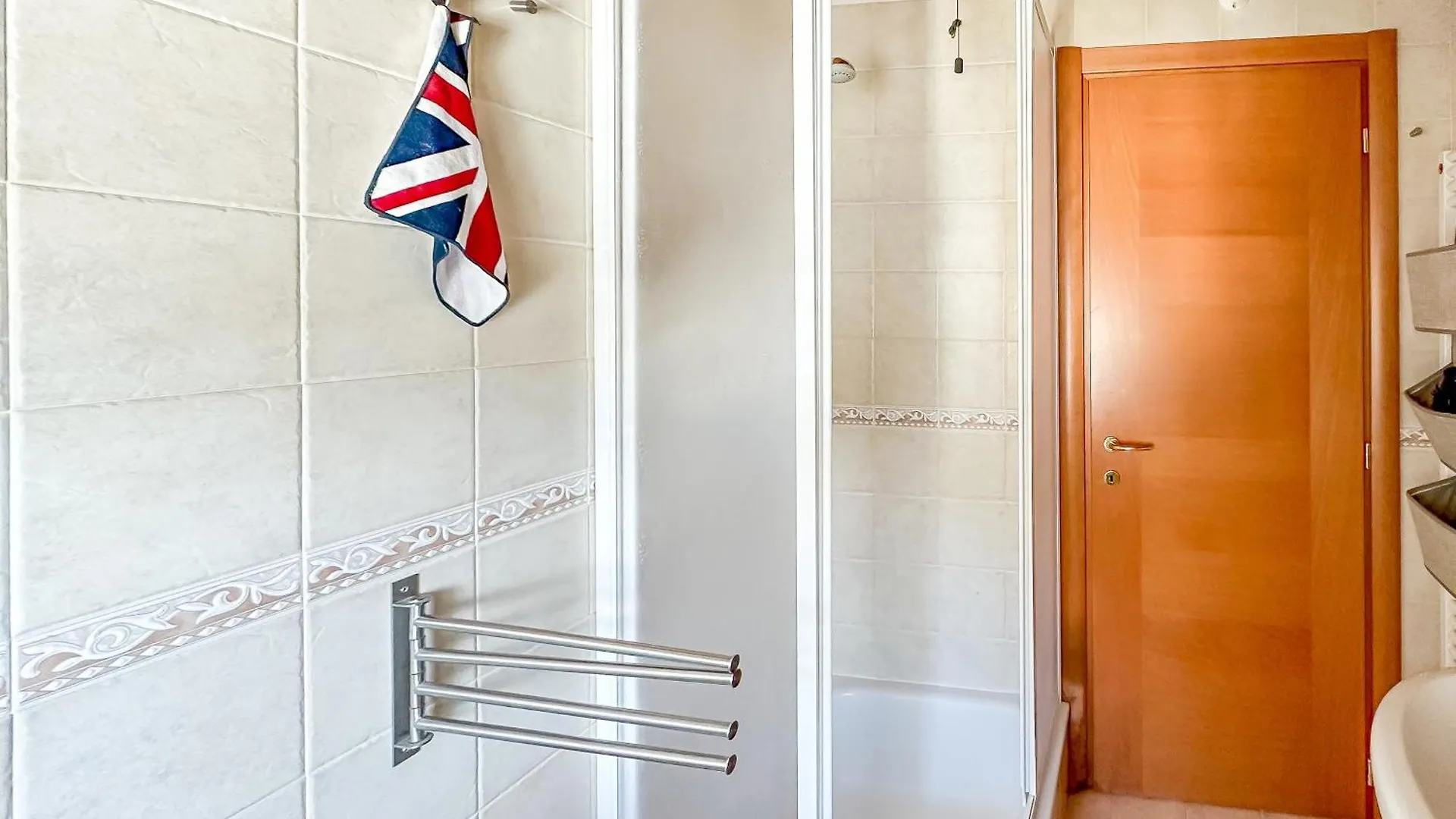 Apartment Mamma Mia By Design Studio Bellano Italy